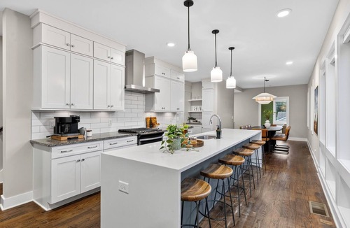Salemtown House | Hot Tub + Rooftop Lounge + Game Room | Buchanan Arts | The Mod Buchanan