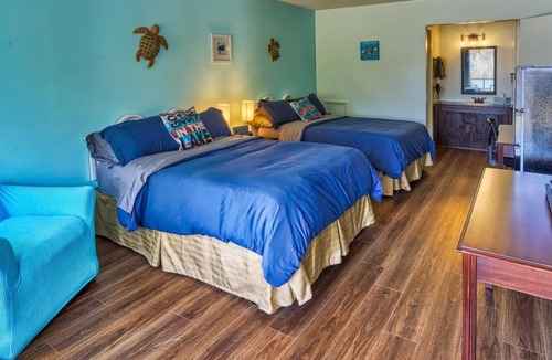 Eutawville Hotel | Hotel Family Suite - Hotel Family Suite at Lake Marion