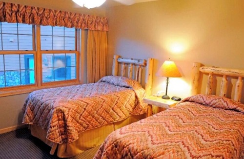 Breezy Point Hotel | Hotel with 2 bedrooms and AC in fantastic Breezy Point