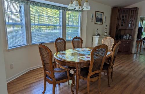 Surfside Beach House | HOUSE-Pools-15 Mins to Beach-Central Location Mid-Strand