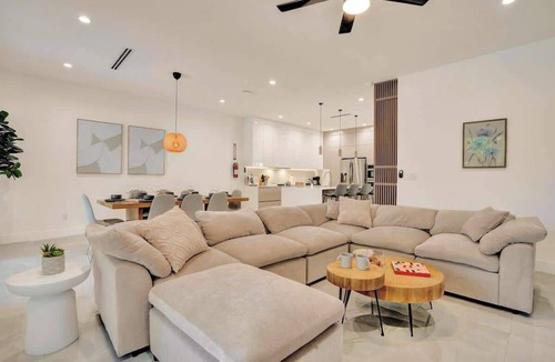 Lake Ridge House | HTD Pool-Jacuzzi-BBQ-Games-Near to Las Olas