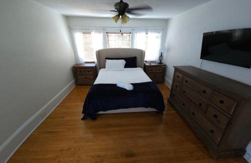 Goldsboro House | Huge 4-Bedroom Historic Home & Game Room