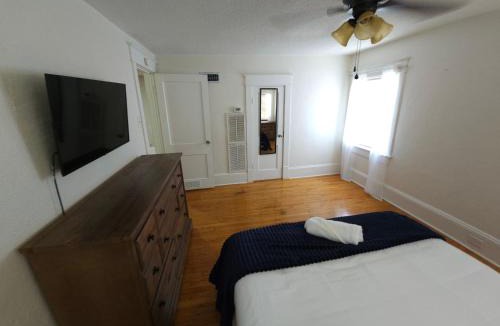 Goldsboro House | Huge 4-Bedroom Historic Home & Game Room