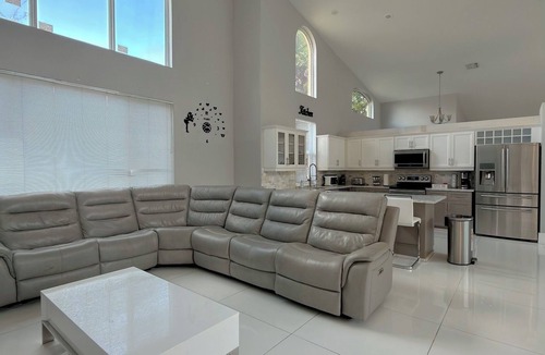 Coral Springs House | Huge Home + Pool + Grill + GameRoom + Courtyard