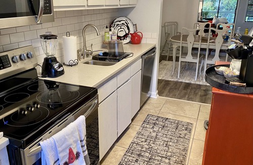 Athens Condo | Ideal Athens Retreat – Minutes from Downtown & UGA!