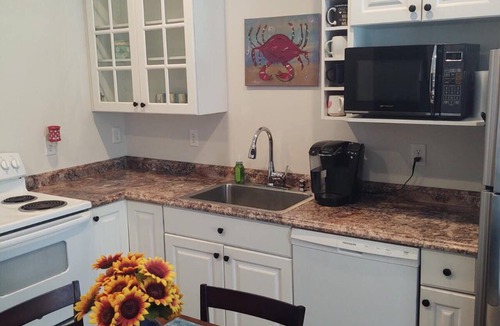 Port Royal Apartment | Ideal Location for marine graduation or lowcountry getaway!