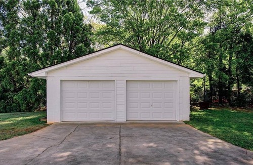 Seneca House | Immaculate Home near Ram Cat Alley