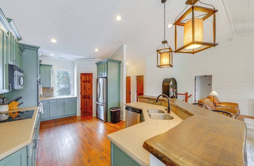 Cashiers House | Incredible Lake Glenville Views: Cashiers Home