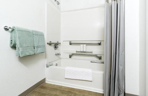 Athens Hotel | InTown Suites Extended Stay Athens GA - University of Georgia