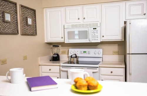 Myrtle Beach Hotel | Inviting Villa w/Room for Relaxation Near Pristine Myrtle Beach Shoreline