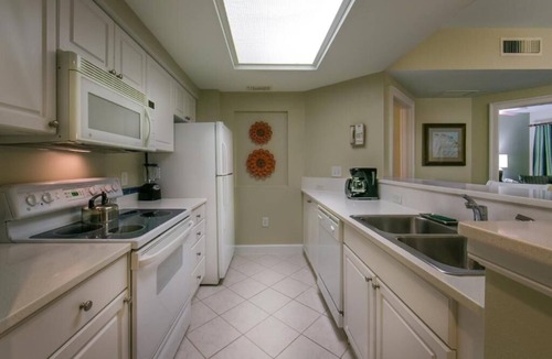 Myrtle Beach Hotel | Inviting Villa w/Room for Relaxation Near Pristine Myrtle Beach Shoreline