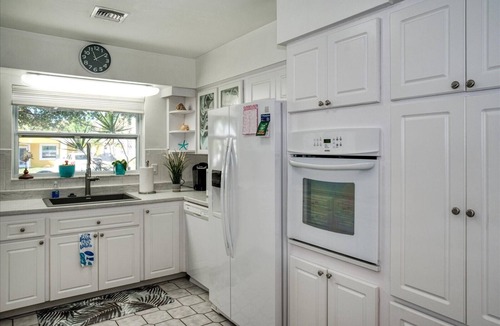 Bay Esplanade House | Island Oasis - Quiet Neighborhood/Blocks from Beach