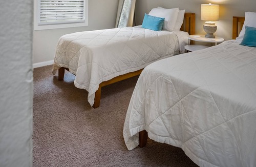 Hilton Head Island Apartment | ISLAND OASIS STEPS FROM BROAD CREEK