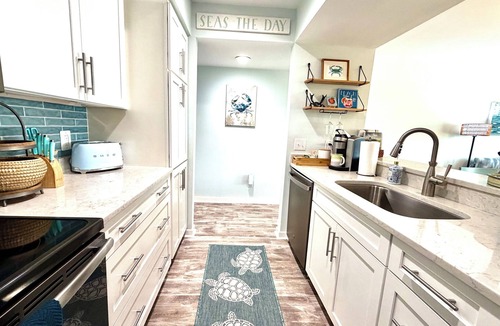 Oceanmarsh Subdivision Condo | ISLAND RETREAT-BEAUTIFUL HARBOR ISLAND CONDO-OCEAN VIEWS & HUNTING ISLAND PASS