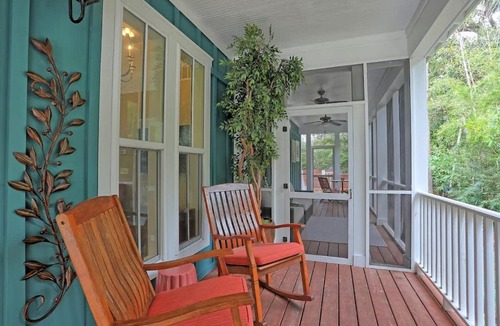 Isle of Hope Historic District House | Isle of Hope Cottage w Historic Charm & Location