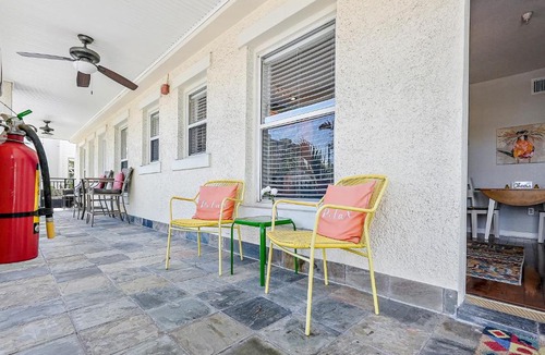 St. Petersburg Apartment | Itz a Vibe - 1 bedroom studio in the heart of DTSP