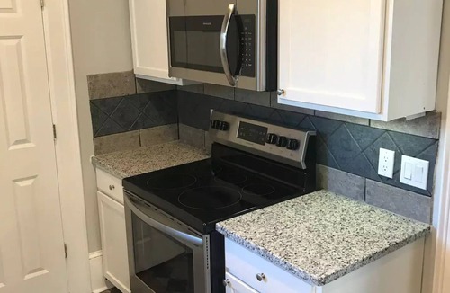 Historic Downtown Savannah House | Jasmine’s Retreat – An Elegant 1882 Historic Home in the Heart of Savannah