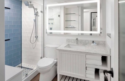 Jupiter Hotel | Jupiter Beach Resort – Oceanfront Suite w/2 rooms & 2 baths!