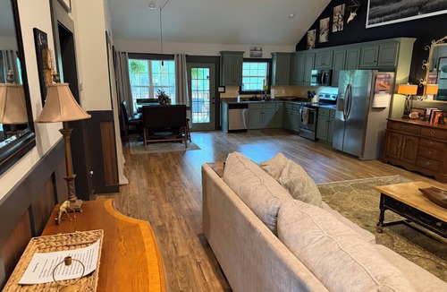 Grovetown House | Just in time for the Masters. Charming 2 bedroom home!