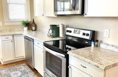 Anderson House | Just minutes from DT Anderson! | 2 Bed, 1 Bath