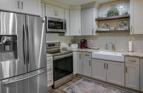 Salem Condo | Keowee Key Condo Rental w/Golf Course View!