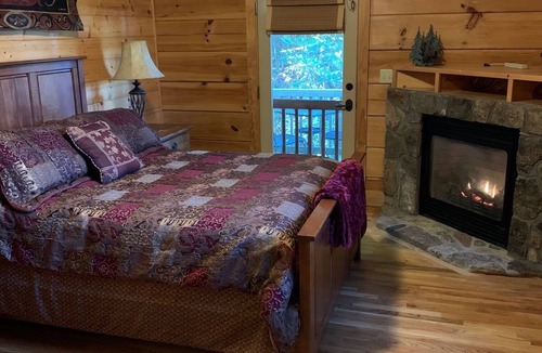 Pisgah Forest Cabin | Key Falls Estate Luxury Cabin