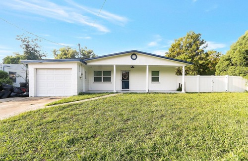 Southwest Orlando House | King Bd | Fenced Yard | Covered Patio | Fast Wi-Fi