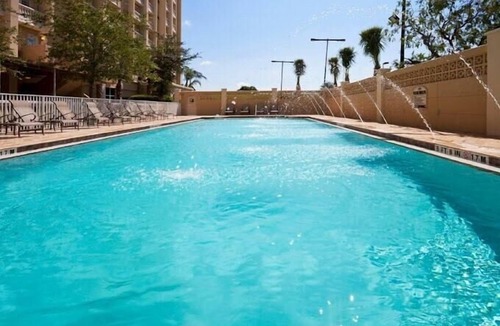 Lake Dot Apartment | King Room Near Scandalous Artistry Salon ORL