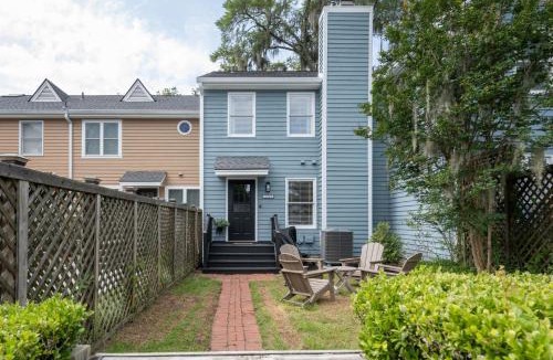 Historic District House | King Street Retreat Charming, Fully Updated Townhome