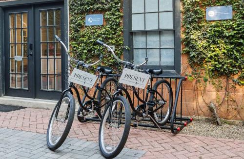 Historic District - North House | King Suite 4th Floor Downtown Hotel Boutique