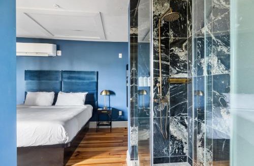 Historic District - North House | King Suite 4th Floor Downtown Hotel Boutique