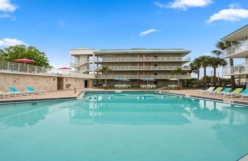 Historic Downtown Kissimmee Hotel | Kissimmee Ideal Room w 2 DBL Beds & Pool Near Local Attractions