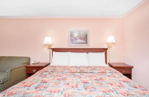 Augusta Hotel | Knights Inn Augusta at Boy Scout Rd