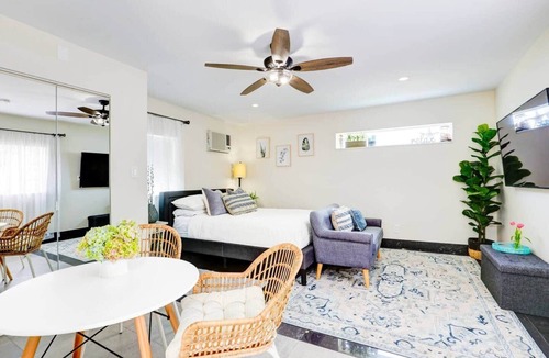 South Lake House | La Moderna: A Private Guesthouse