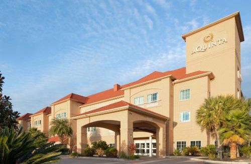 Flemington Hotel | La Quinta by Wyndham Hinesville - Fort Stewart