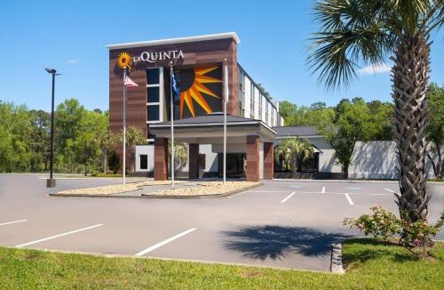 Carolina Forest Hotel | La Quinta Inn & Suites by Wyndham Myrtle Beach