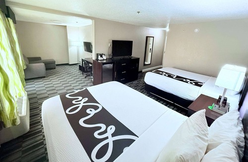 Florida Center Hotel | La Quinta Inn & Suites by Wyndham Orlando Universal area