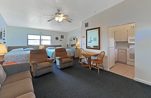 Sylvan Shores Condo | Lake Blue Resort - #14 - *Waterfront, Sandy Beach, boat slips, heated pool