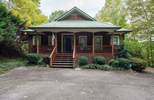 Westminster House | Lake Front Home near Mountains "Hartwell Haven"