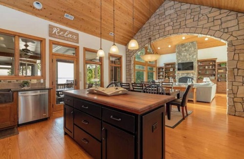 Littleton House | Lake Gaston's Million Dollar Baby! Epic Dock w/Bar, TV, Private Beach, Sleeps 14