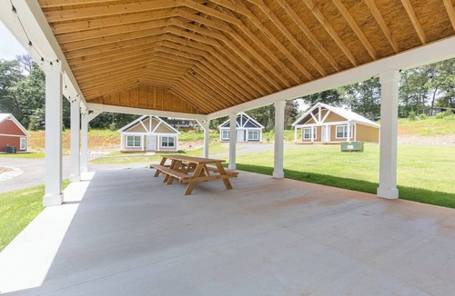 Townville Cabin | Lake Hartwell Cabins-15 Minutes to Clemson-Near Green Pond Landing