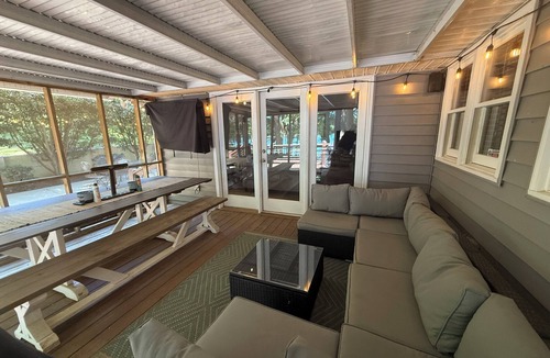 Townville House | Lake Hartwell, Deep Water, 20min from Clemson, Two Story Dock, Fire Pit