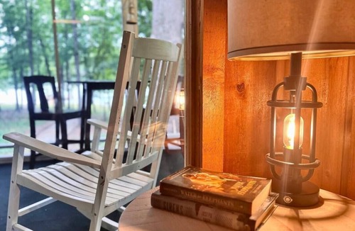 Reed Creek House | Lake Hartwell | Dock + Porch | Sleeps 9