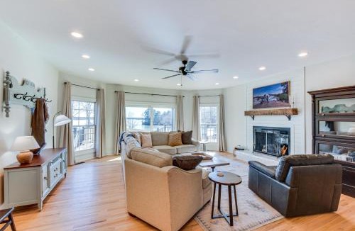 Townville House | Lake Hartwell Home w/Dock + Fire Pit!
