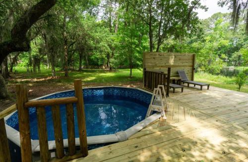 Fleming House | Lake home near Savannah Downtown