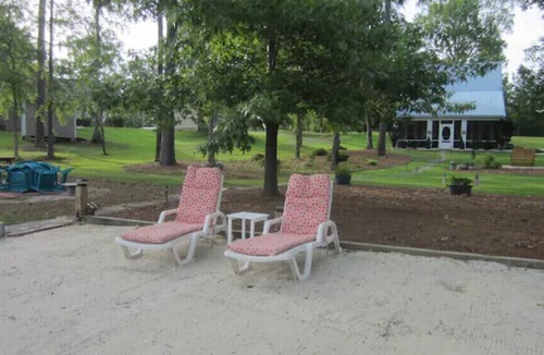 Prosperity Cottage | Lake House Cottage - Private Ramp, Dock & Beach, Great Fishing