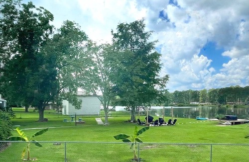 Moultrie House | Lake House Getaway/fisherman’s paradise