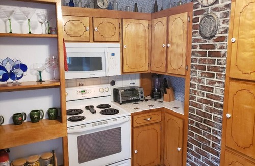Salem House | Lake Jocassee ~ Easy Lake Access ~ Loved By Our Guests ~ Pet Friendly