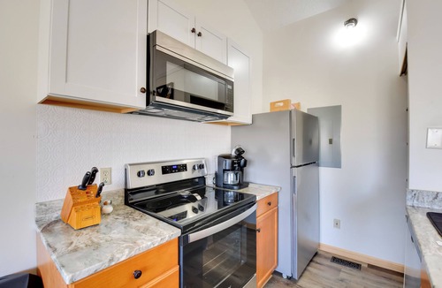 Seneca House | Lake Keowee Gem! Close to Clemson & Hiking Trails