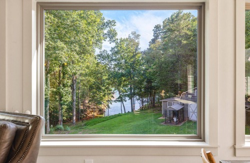 Flowery Branch House | Lake Lanier Lakefront, Swim, Kayaks, Sauna, Gym, Pickleball